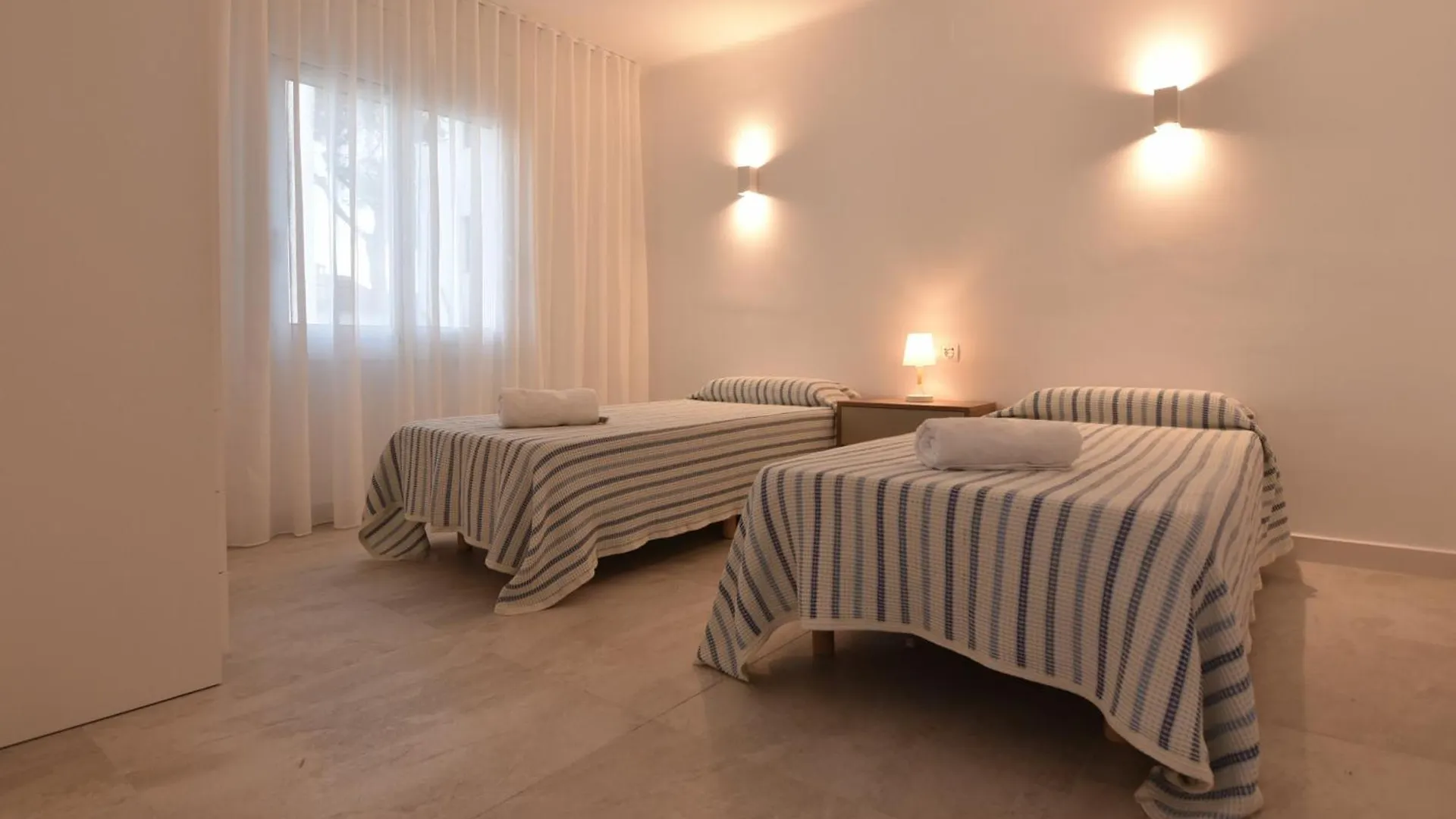 Villa Montgo L' Escala Semesterbostad